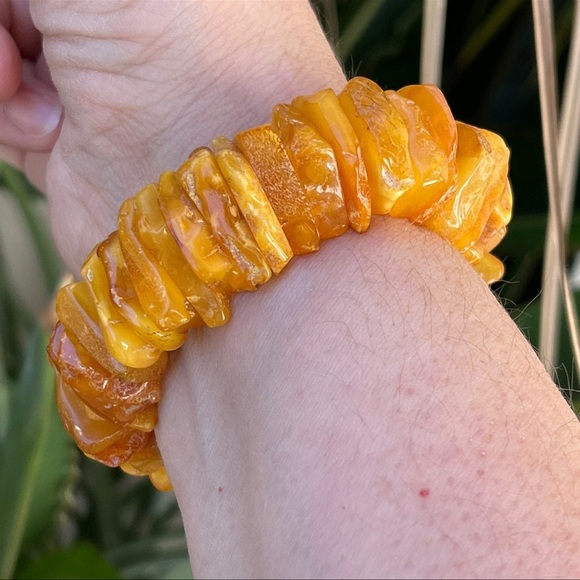 Natural unheated butterscotch Baltic butterscotch amber stretchy bangle bracelet - Picture 5 of 8